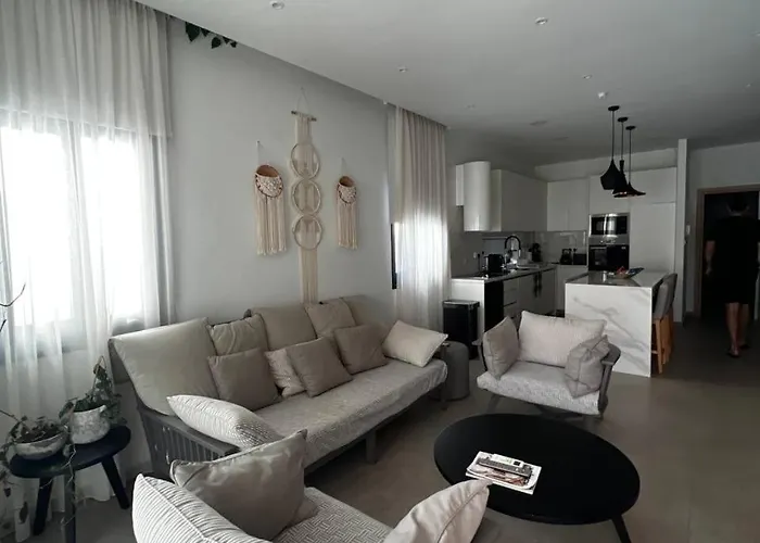 Crystal-blue-villa فيلة بروتاراس