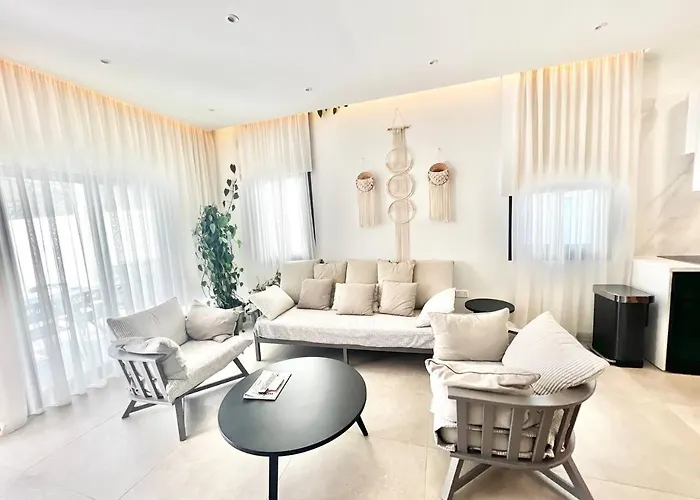 Crystal-blue-villa فيلة