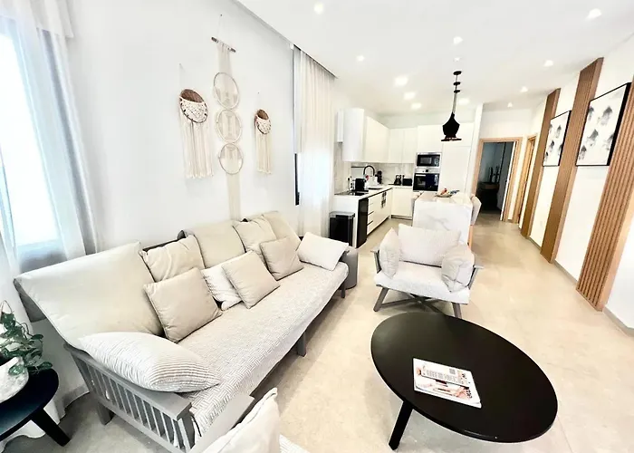 Crystal-blue-villa فيلة بروتاراس