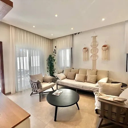 Crystal-blue-villa * بروتاراس