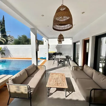 Crystal-blue-villa * بروتاراس